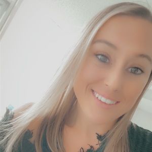 Meet your Posher, Cora